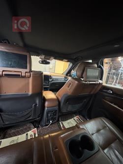 جیپ گراند شیرۆکی